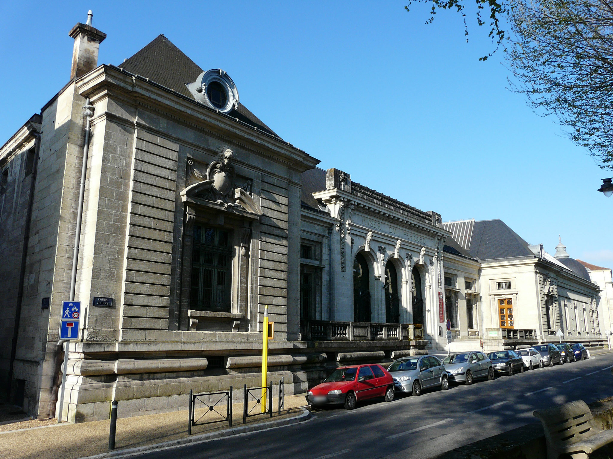 Périgueux (Photo license: CC BY-SA 3.0)